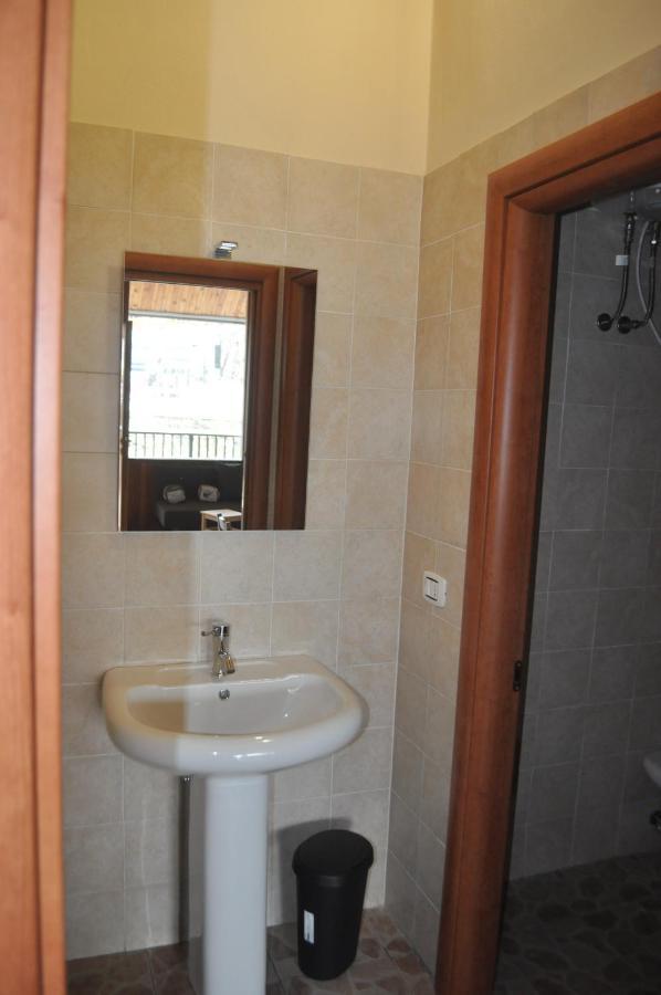 Ferienwohnung Terminillo - I Fiori Del Terminillo - Tre Faggi Exterior foto